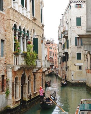 Lani Randol Instagram - Finally checking off my most-pinned city since 6th grade 😂🇮🇹🫶🏻🛶 We stayed at @sonderstays Salute Palace and it was truly the perfect location- close enough to walk to everything, but just far enough outside the tourist area that you could find great restaurants and beautiful views without the crowds. A favorite spot of our was the Libreria Acqua Alta- the cutest little new/used bookstore with so much charm. Every corner of Venice is truly stunning. We took way too many photos and it’s going to be tough deciding which ones will get a place on the wall. #SonderVenice #sponsored #veniceitaly #venice #travel #abetterwaytostay