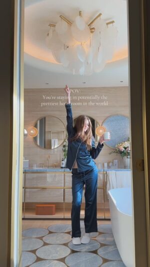 Lani Randol Instagram - In the wise words of Mia Thermopolis… “SHUT UP!” @fscapferrat & @fourseasons knows how to make a girl feel like a princess 👑 #princessdiaries #bathroom #roomtour #grwm #luxuryhotels