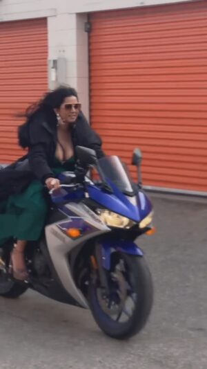 Lasya Nagaraj Instagram - #toronto #myvibe #motorbike #beamonster