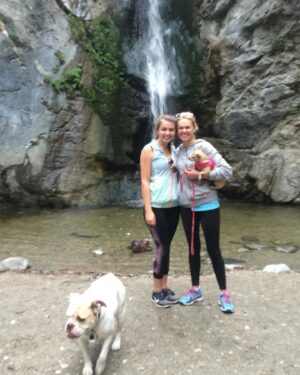 Laura Bell Bundy Instagram - LA was my home for over 8 years and Pasadena was my home for 5 of those. I’ve been sick over the devastation it has seen.  This is me walking Eaton Canyon with my pups and my cousin @addyson_bell … we lived on the edge of Altadena. Historic places we loved are gone, friends houses are gone…. Their kid’s schools, their business, all gone. People are displaced. Animals are displaced…  This rebuilding is going to take time.  I implore you to donate to whatever organization you feel comfortable donating— American Red Cross Wildfire Relief, California Fire Foundation, United Way of Greater Los Angeles, Pasadena Humane Society, Direct Relief, Wildfire recovery fund… your choice. If all of you following me donated just $10, we’d raise almost 1 mil. Thank you. 

And for those of you in LA that I haven’t spoken to, my heart goes out to you and I’m praying for you and your safety. #lawildfires