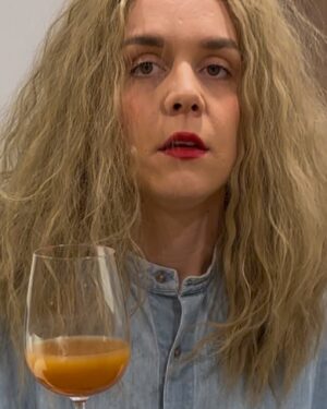 Laura Ramoso Instagram - Have you ever had a NATCH? 🍊🍷“Woman who just started drinking natural wine” comes out Sunday! But do you understand why the wig was necessary though..