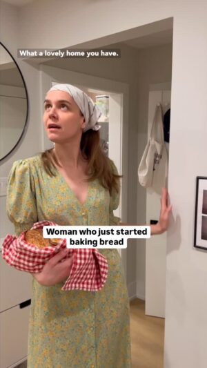 Laura Ramoso Instagram - It’s yeast from the air ! And thank you to @cydconnell for one upping with the bone broth 🍲
.
.
.
.
.
#bread #breakmaking #bakingbread #sourdough #sourdougbread #sourdoughstarter #breadbaking #sourdoughbaking #breadlover #homemadebread #satire #pov #discover #midtwenties #thirties #clairesaffitz #breadscoring #baker #breadmemes #bakingmemes #bake #relatable #homebaking #paulhollywood #greatbritishbakingshow #baking #starter