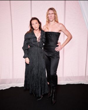 Laura Smet Instagram - Merci @jeanpaulgaultier @ludovicdesaintsernin @bvlgari @lucienpages @lucienpagescommunication @isabrulier @cyrilhair @lunabijl #fashionweek #hautecouture 🖤♥️🖤