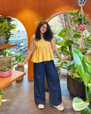Laxmi Shetty Instagram - happy weekend 🌻💖🍒✨

Top @shopdiris 
Jeans @hm 
Bag @adiseeofficial