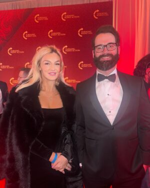 Leah McCourt Instagram - The event of a lifetime ✨

No voice has been louder in defence of women in sport and common sense than @rileygbarker and if you don’t listen to @megynkellyshow religiously every day you need to. 

@jdvance doing the YMCA at night then becoming vice president today. 😂

Thankyou @turningpointusa @charliekirk1776