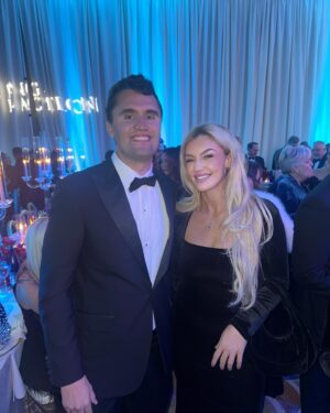 Leah McCourt Instagram - The event of a lifetime ✨

No voice has been louder in defence of women in sport and common sense than @rileygbarker and if you don’t listen to @megynkellyshow religiously every day you need to. 

@jdvance doing the YMCA at night then becoming vice president today. 😂

Thankyou @turningpointusa @charliekirk1776
