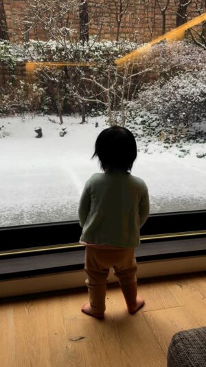 Lee Min-jung Instagram - 스토리에서 반복청취했다고 피드로 박제 
(근데 아까올린건 왜 피드 박제 안보이나요..)
진정한 겨울왕국을 즐기는 너 (Feat.Let it go)