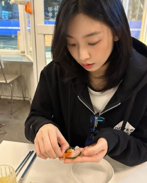 Lee Seo-bin Instagram - 새해 찐 시작