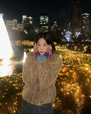 Lee Seo-bin Instagram - 🙄