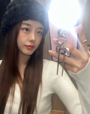 Lee Yoo-jin Instagram - 🌟 Merry Christmas Eve 🎄💓