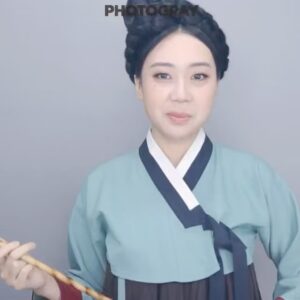 Lee Young-ji Instagram - 새해 복 마니받으새여