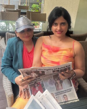 Leslie Tripathy Instagram - Happy birthday my beautiful devoted Mommy😘🧿💖💫🍮✨💯🤗🫶