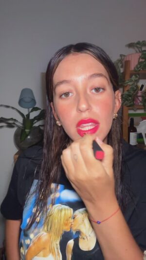Leticia Siciliani Instagram - Mentira . Sí, SOY , y que lo sepan . 💪🏻🏳️‍🌈♥️