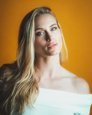 Leven Rambin Instagram - Me by my love 📸 💛 
@dawsonproductions