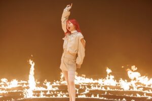 LiSA Instagram - 3/5 #LiSA
"ReawakeR (feat. #Felix of Stray Kids)"📸🎞️

🎞️ MUSiC CLiP
youtu.be/oe4XJ851oOk

🎧 Download & Streaming
lisa.lnk.to/ReawakeR_DG

💿 Buy
lisa.lnk.to/ReawakeR

#LiSARR #StrayKids #フィリックス
#俺レベ2期 #SoloLeveling