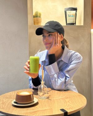 Lidia Santos Instagram - Recap semanal ✨💚
¿Cómo fue vuestra semana? 
.
.
.
#Madrid #news #goodtimes #work #loveyourself #lifestyle #goodvibes #glow #lidiasantos
