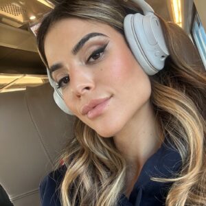 Lidia Santos Instagram - Selfie mood ✨🤎
.
.
.
#selfietime #goodvibes #moments #lifestyle #lidiasantos #arountheworld #mood #tuesdaymood #loveyourself