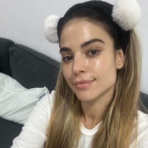 Lidia Santos Instagram - Selfie mood ✨🤎
.
.
.
#selfietime #goodvibes #moments #lifestyle #lidiasantos #arountheworld #mood #tuesdaymood #loveyourself