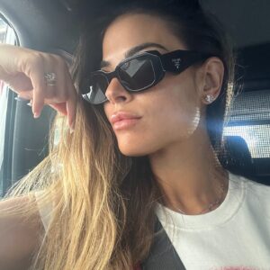 Lidia Santos Instagram - Selfie mood ✨🤎
.
.
.
#selfietime #goodvibes #moments #lifestyle #lidiasantos #arountheworld #mood #tuesdaymood #loveyourself