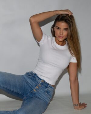 Lidia Santos Instagram - New beginnings are coming ✨🤍
.
.
.
#goodmoments #goodvibes #dreamscometrue #polas #work #model #madrid #grateful #lidiasantos #positivevibes #loveyourself