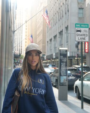Lidia Santos Instagram - “First Days in New York”. 🗽✨
@palauleon_atelier 
.
.
.
#newyork #newyorkcity #dreamscometrue #couplegoals #love #lifestyle #goodtimes #goodvibes #happy #aroundtheworld #lovethiscity #fashion #streetstyle #lidiasantos