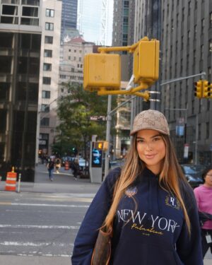 Lidia Santos Instagram - “First Days in New York”. 🗽✨
@palauleon_atelier 
.
.
.
#newyork #newyorkcity #dreamscometrue #couplegoals #love #lifestyle #goodtimes #goodvibes #happy #aroundtheworld #lovethiscity #fashion #streetstyle #lidiasantos