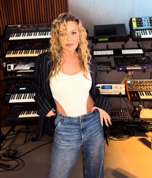 Lina Rafn Instagram - In my work-mode