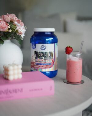 Linda De Figueredo Instagram - Pretty in pink, powered by strawberry protein from @hitechpharma 🍓🩷

#pink #fitspo #motivation #gym #saturday