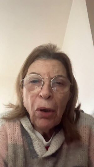 Linda Youdif Instagram - Jean marie le pen est mort et la population française s’en réjouit? Honte à vous et quelle indignité! #lepen #marinelepen #famille #deuil 🤬🙈
