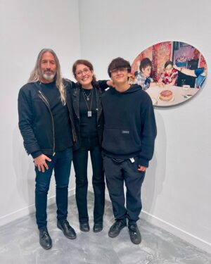 Lisa Edelstein Instagram - Three pictures of one happy lady. Thanks to all who came to the opening @charliejamesgallery The show is up til Feb 15! 

“Corky”
2024
Watercolor on paper/dibond
Oval 22 1/2 x 32

(Thx for the close up 📸 @angelafindsamazin !)