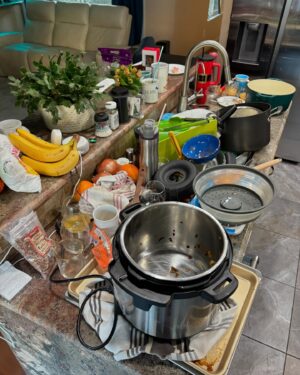 Lisa Whelchel Instagram - Happy Thanksgiving from our family to yours. So much to be thankful for. Here are 26 reasons in this picture. 🦃🥧🍁 🍽️🤎