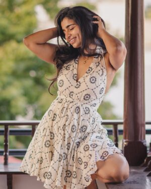 Lisha Chinnu Instagram - 🖤 🤍