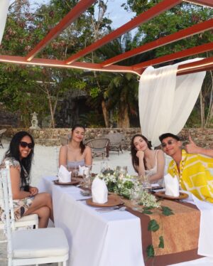 Liza Soberano Instagram - Diving into crystal clear dreams in coron 🌊