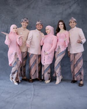Loide Christina Teixeira Instagram - Sampur rasun Sadayana, Aa teteh Kumaha Damang ?