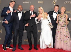 Lori Greiner Instagram - Flashback to the Emmys. So humbled so honored! Thank you all who voted for us! ♥️♥️♥️
#SharkTank #emmys