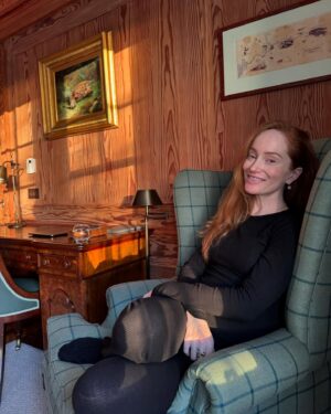 Lotte Verbeek Instagram - Over the moon the be back at what truly feels like our second home @linkshousedornoch 🥰 
Next few days we’ll be exploring beautiful Dornoch and the Highlands 🫶🏻 #linkshouse #visitdornoch
