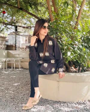 Loveleen Kaur Sasan Instagram - Looking for that chic look that combines a bit of formal and a lot of stunning ✨

Wearing: @siddhaarthoberoishirts ✨

PR Partners: @gladucamepr ✨