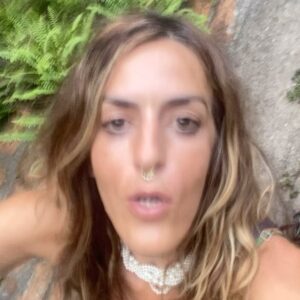 Luciana Paes Instagram - Voltei. Fui hackeada pelo hotmail. 
Primeira dica : não tenha hotmail. Segunda dica. Tenha um email que vc usa só vinculado ao instagram.
Obrigada a todos que tentaram me avisar. Quem denunciou. A hacker do bem @giovannanapolitano_ .
. E todo mundo que não deu unfollow. 
@joaovicente27 ❤️ e @dandanielfarias pela ajuda imediata !