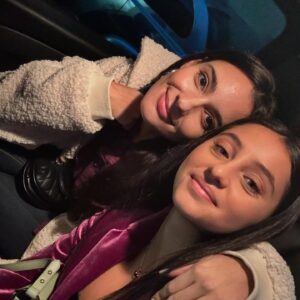 Ludovica Nasti Instagram - Grazie,Grazie per avermi dato l’opportunità di conoscere persone meravigliose.
Che porterò nel cuore per sempre.
Semplicemente grazie.
Un’altra esperienza giunta al termine, piena piena di emozioni.
VI AMO.
Ci vediamo tra un po’..😉♥️

@lucaminiero N1

@_madentertainment_ @rai1official @jules.lucien @lori_loli_roli 
“Come un padre”