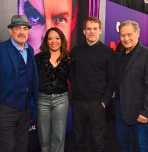 Luna Lauren Velez Instagram - Ok…last ones of the #dexteroriginalsin premiere. I swear😛What a blast seeing all these faces again. Thank you @paigejeans for the threads!  What a night! #showtime #blastfromthepast #oldschool #friends #love ✨