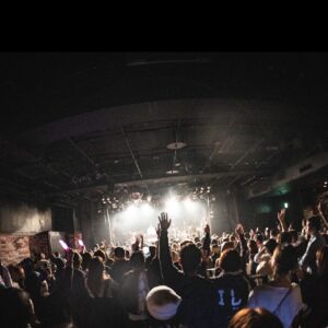 MINMI Instagram - 名古屋！サイッコウ！
夏のTOURの追加公演といいながらガラリと変わったセットリストや新メンバーWIJLYもいたり、DJMALが復活したり。昨日は名古屋だけのスペシャルもあって喜んで頂けたかな？♡ ファンからの大きなお花、差し入れや手紙をありがとう♡励みとパワーになる💐九州ら四国や地元から集まってくれたファンのみんなありがとう！
初めて来てくれた方も嬉しい！
ゲストのRED SPIDER JESSICA 望蘭みらんも最高でした！ありがとうございました！