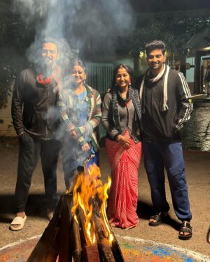 Maahi Gouthami Instagram - Bhogi celebrations on the sets of Chiranjeevi Lakshmi Sowbhagyavathi🔥✨🥰 
#chiranjeevilakshmisowbhagyavathi #zeetelugu