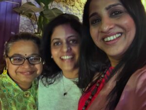 Madhurani Gokhale Instagram - Nonstop chatter and laughter..! Just like we used to do it in the off periods…. My School friends 
What a lovely evening..!