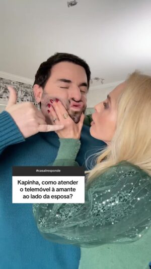 Mafalda Teixeira Instagram - Alguém tem outra ideia melhor? 🤣🤣🤣
•
•
#PerguntaAoCasal #kapinha #casal
#KapinhaRespondel#pergUnta #lol
#KapinhaComedia #resposta #piada #humor #engraçado #funny #meme #comico #divertido #CasalComédia #PerguntaDeCasal #CasalResponde
#relacionamento #telemovel #rir #celular #memes #amante #lover