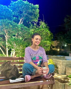 Mahenur Haider Instagram - How I thoroughly enjoyed playing Sajal 🩵🤍

#LoveHaiMushkil 🥰