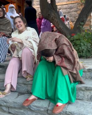 Mahenur Haider Instagram - Days followed by Pamir's death 🩷🤍🩵 #KhaieDiaries ⚔️ 

Watch Khaie in about 6 minutes on @harpalgeotv @7thskyentertainment 

Khaie Monday - Thursday 8pm on @harpalgeotv