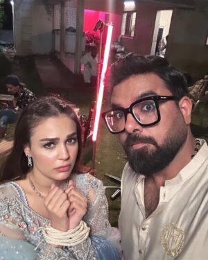 Mahenur Haider Instagram - Guys do not forget to tune into @arydigital.tv at 9pm sharp! 

#DakuBangayaGentleman - a refreshing new Eid Special telefilm starring Yasir Hussain, Mahenur Haider, Saif e Hassan and many others! 

Airing on Eid Day 3 at 9:00 PM - only on #ARYDigital 

#EidMubarak #EidulAdha2023 #EidSpecial #BigBangEntertainment #YasirHussain #MahenurHaider #SaifeHasan #AmbarWajid #SalahuddinTunio 

@yasir.hussain131 @saife_hasan @bigbang.entertainment @arydigital.tv