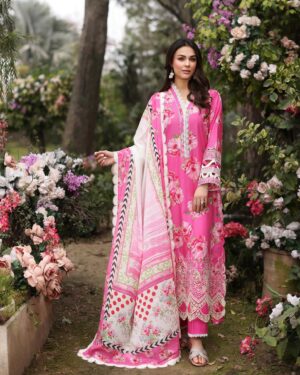 Mahenur Haider Instagram - X @manarabymaria

Absolutely in love with these masterfully crafted ensembles from Manara' upcoming Vintage Flora'24 collection. The vibrant tones, exquisite floral patterns and premium quality & breezy fabric is something everyone wants for a perfect spring/summer wardrobe.

Pre-Booking starts soon.
Stay tuned!

www.manara.pk

#MANARA #ManaraByMariaAsifBaig #MahenurHaider #VintageFlora24 #ComingSoon #SpringSummer #Florals #Clothing #PakistanFashion #VoguePakistan #PakistanStreetStyle