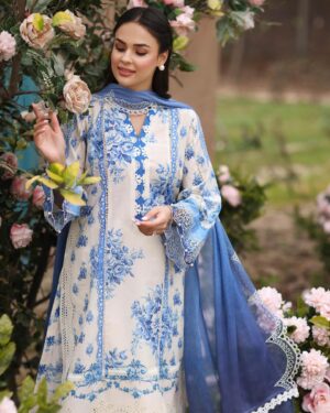 Mahenur Haider Instagram - X @manarabymaria

Absolutely in love with these masterfully crafted ensembles from Manara' upcoming Vintage Flora'24 collection. The vibrant tones, exquisite floral patterns and premium quality & breezy fabric is something everyone wants for a perfect spring/summer wardrobe.

Pre-Booking starts soon.
Stay tuned!

www.manara.pk

#MANARA #ManaraByMariaAsifBaig #MahenurHaider #VintageFlora24 #ComingSoon #SpringSummer #Florals #Clothing #PakistanFashion #VoguePakistan #PakistanStreetStyle