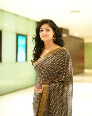 Maheswari Yayathiraj Instagram - #mr.housekeeping #sathyamcinemas